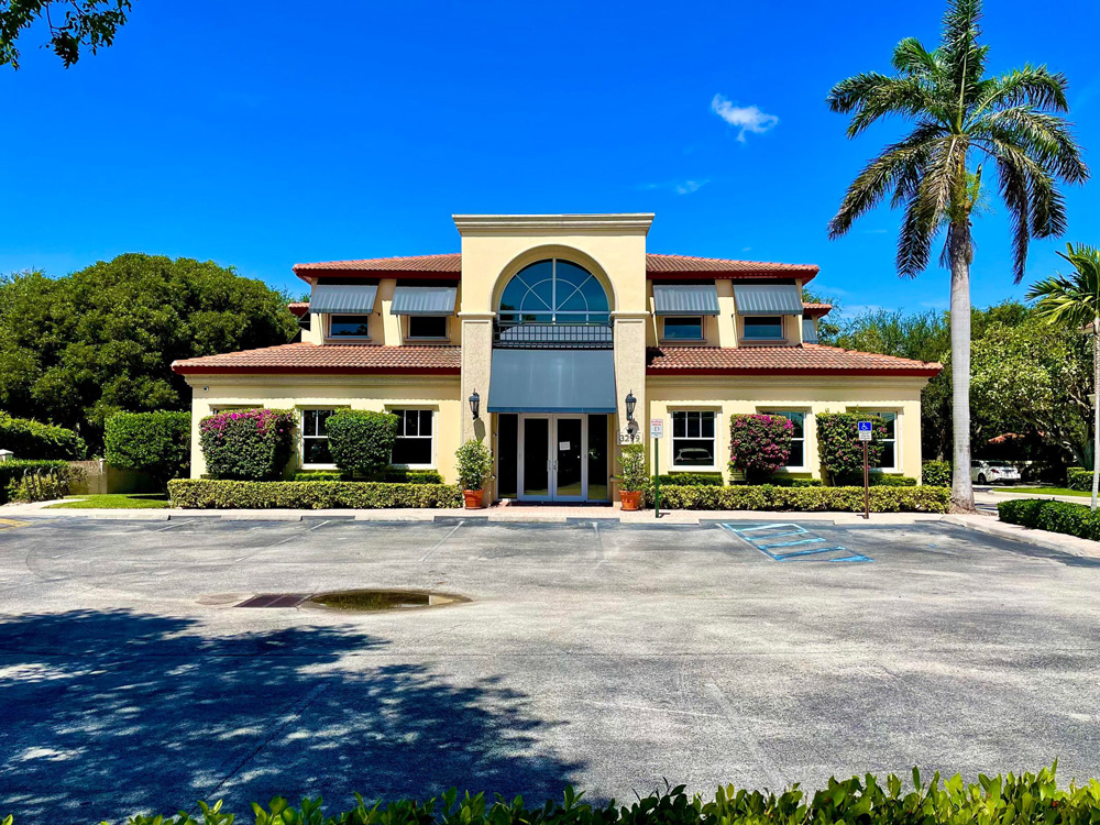 14 Rooms, Commerical, Sale, 4 Bathrooms, Listing ID 1073, Florida, United States,